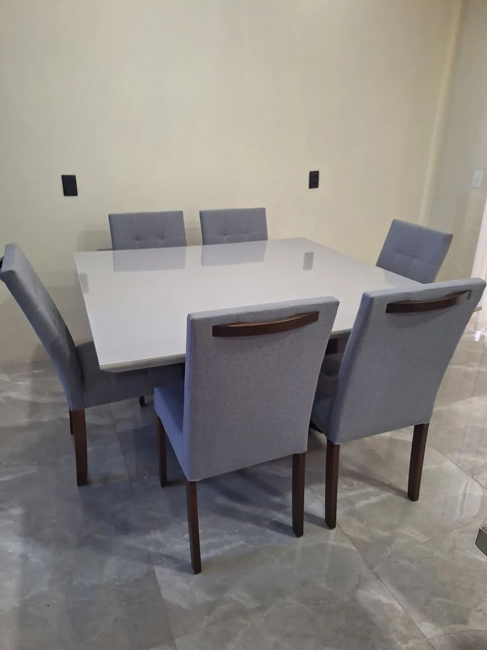MESA 6 CADEIRAS 