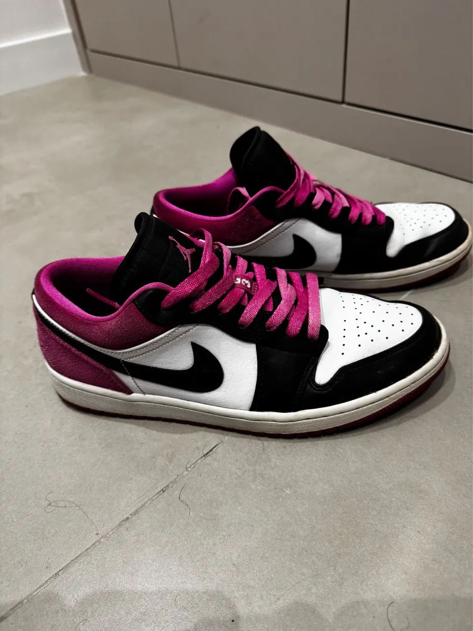   Nike Air Jordan 1 Low Active Fuchsia 