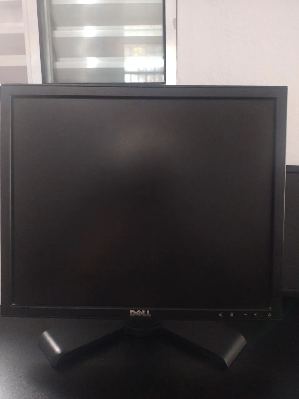 Monitor DELL