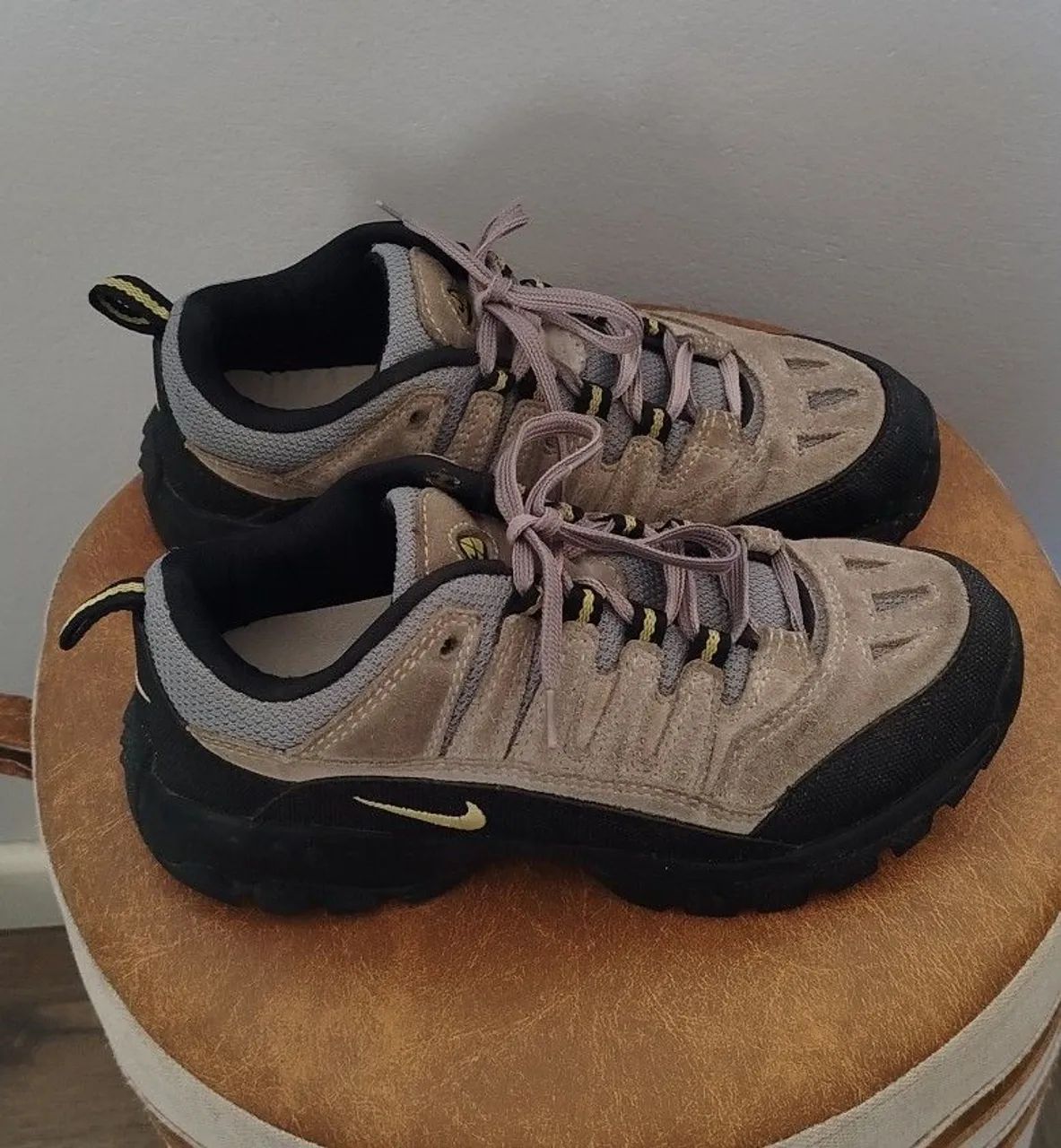 Tênis Nike agc couro - n.35