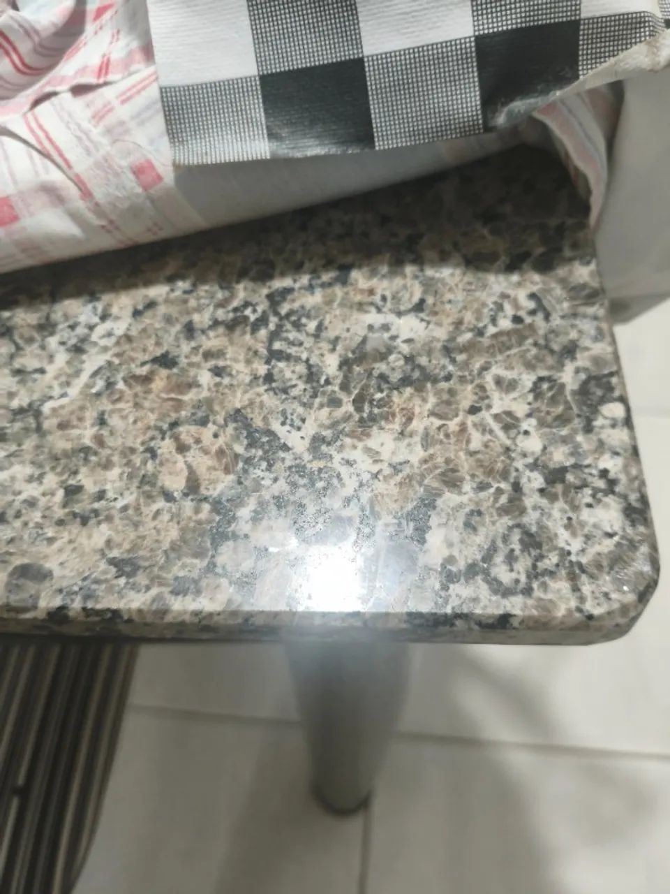 Mesa 4 Cadeiras tampo de Granito (Retangular)100x60 - Foto 2