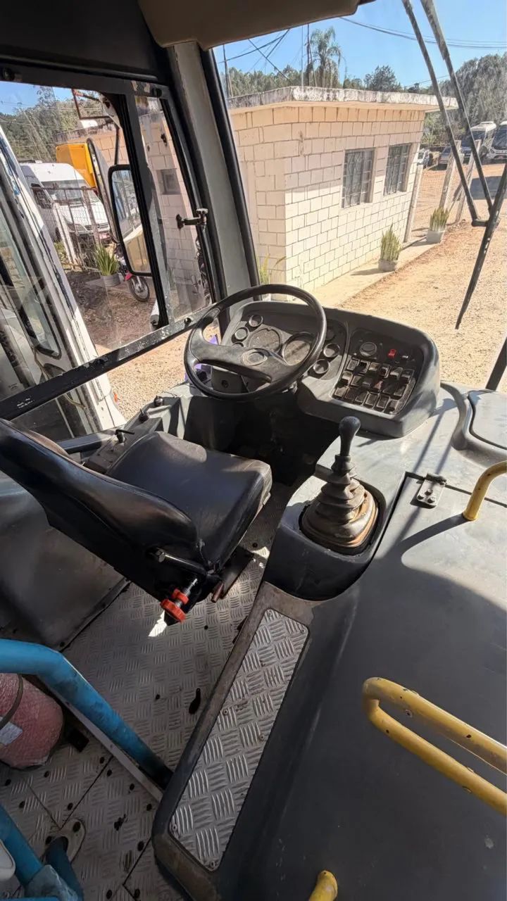 Ônibus escolar 2008 Mercedes 1722 - Foto 4