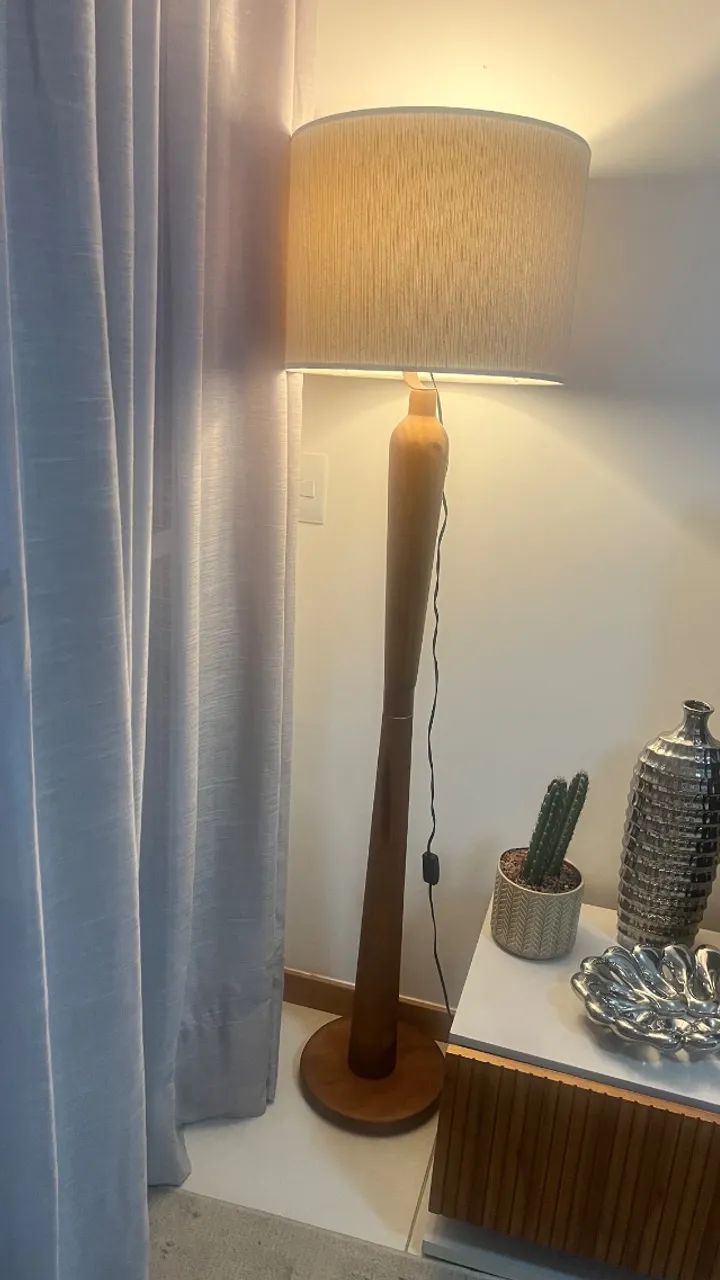 Abajur de chão 