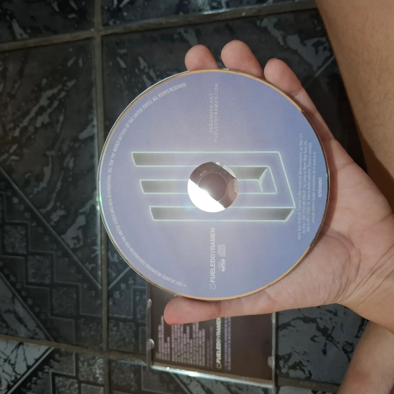 after laughter, paramore - Foto 3