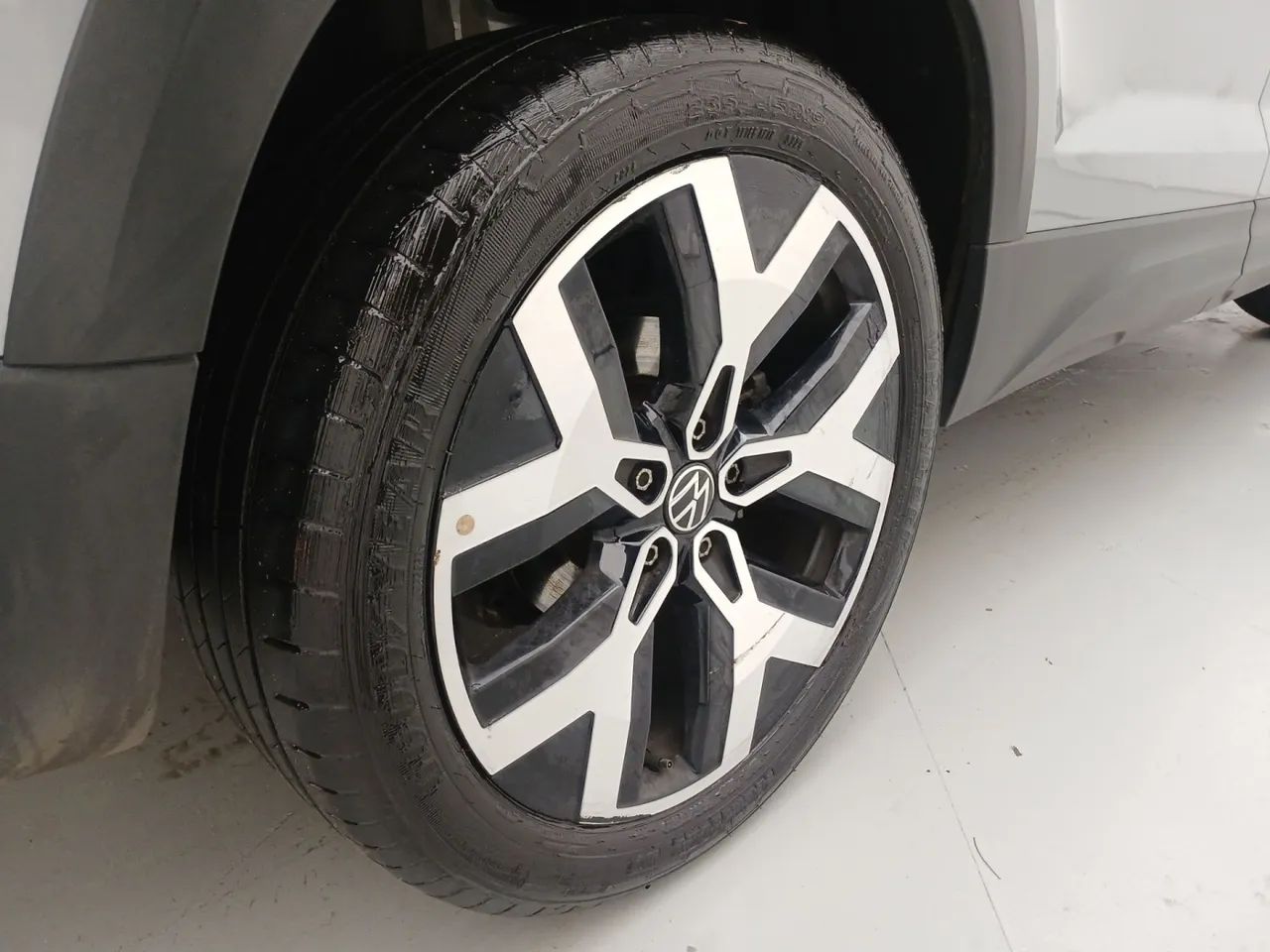 Volkswagen Taos Highline 1.4 250 TSI Flex Aut., foto 14 de 18