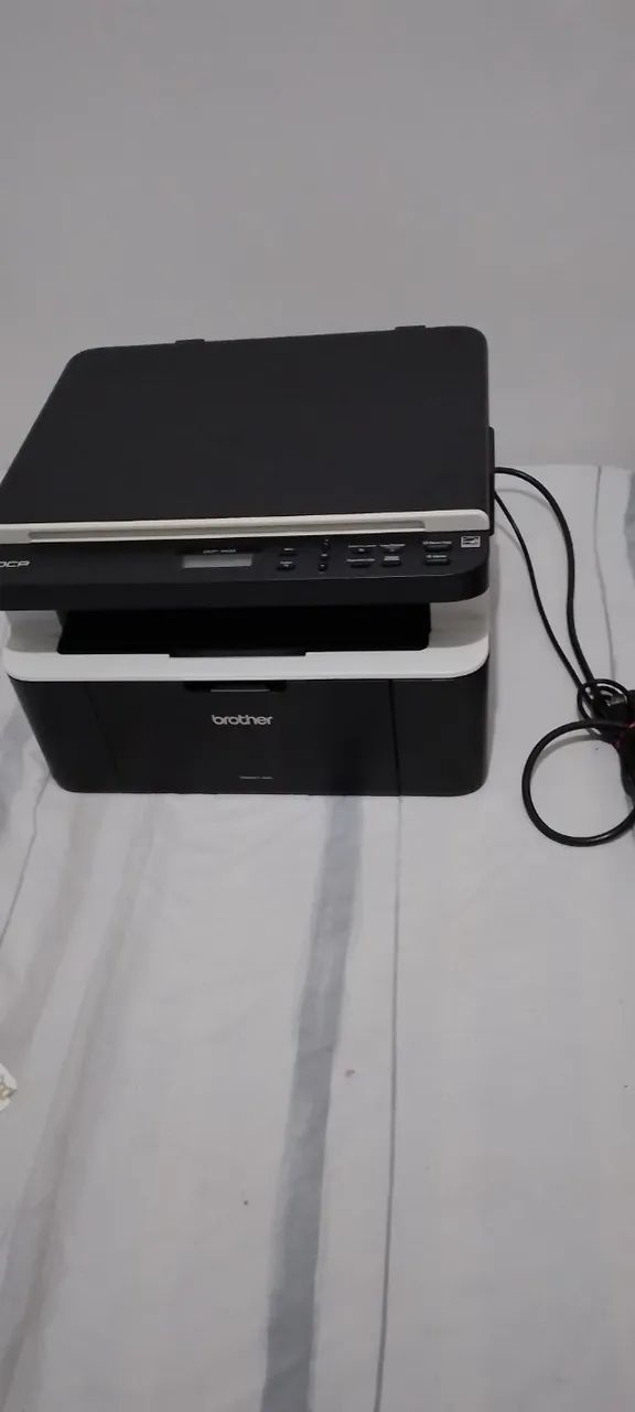 Impressora mutifuncional Brother com tonner cheio
