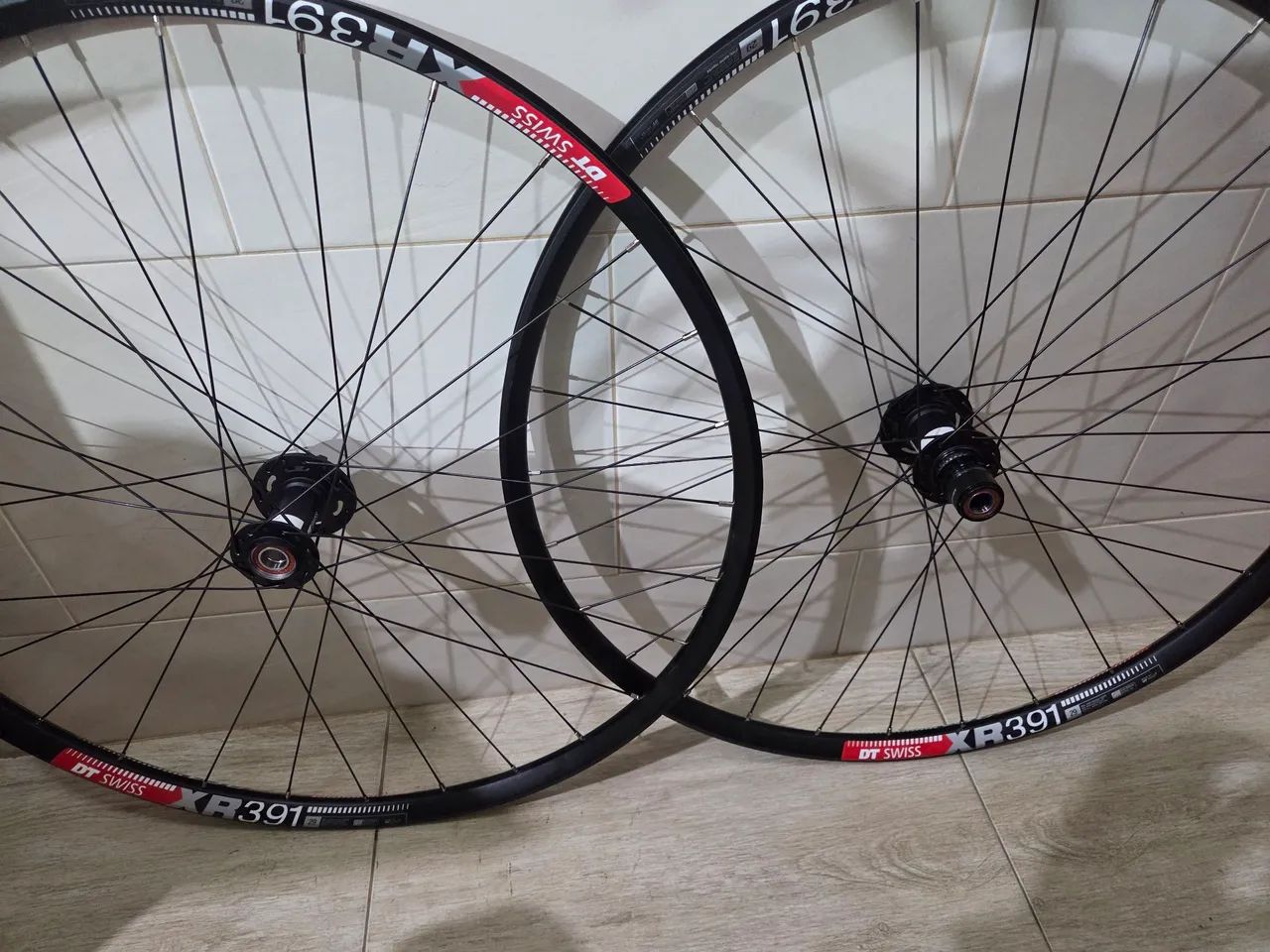 Roda Dt Swiss xr391 + cubos Dt Swiss 350 + raios Dt Swiss competition race - Foto 3