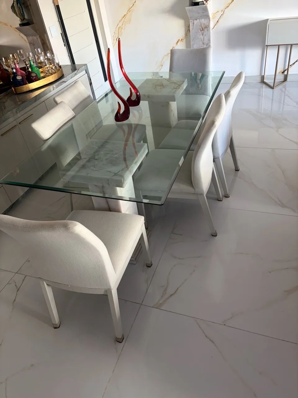 Mesa com base em ONIX com led e cadeiras - Foto 3