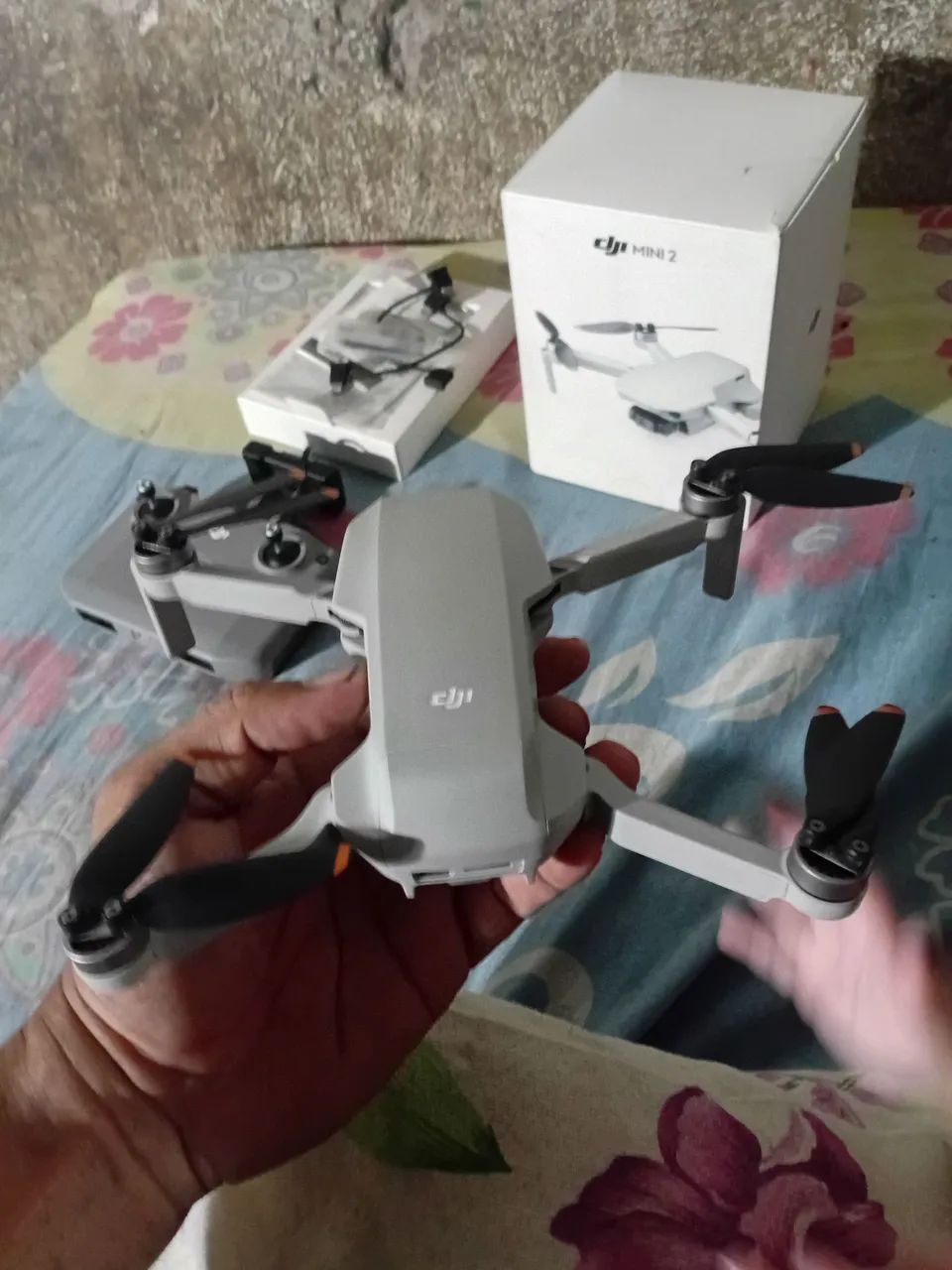 Drone dji mini 2 grava em 4k estandarte  - Foto 3