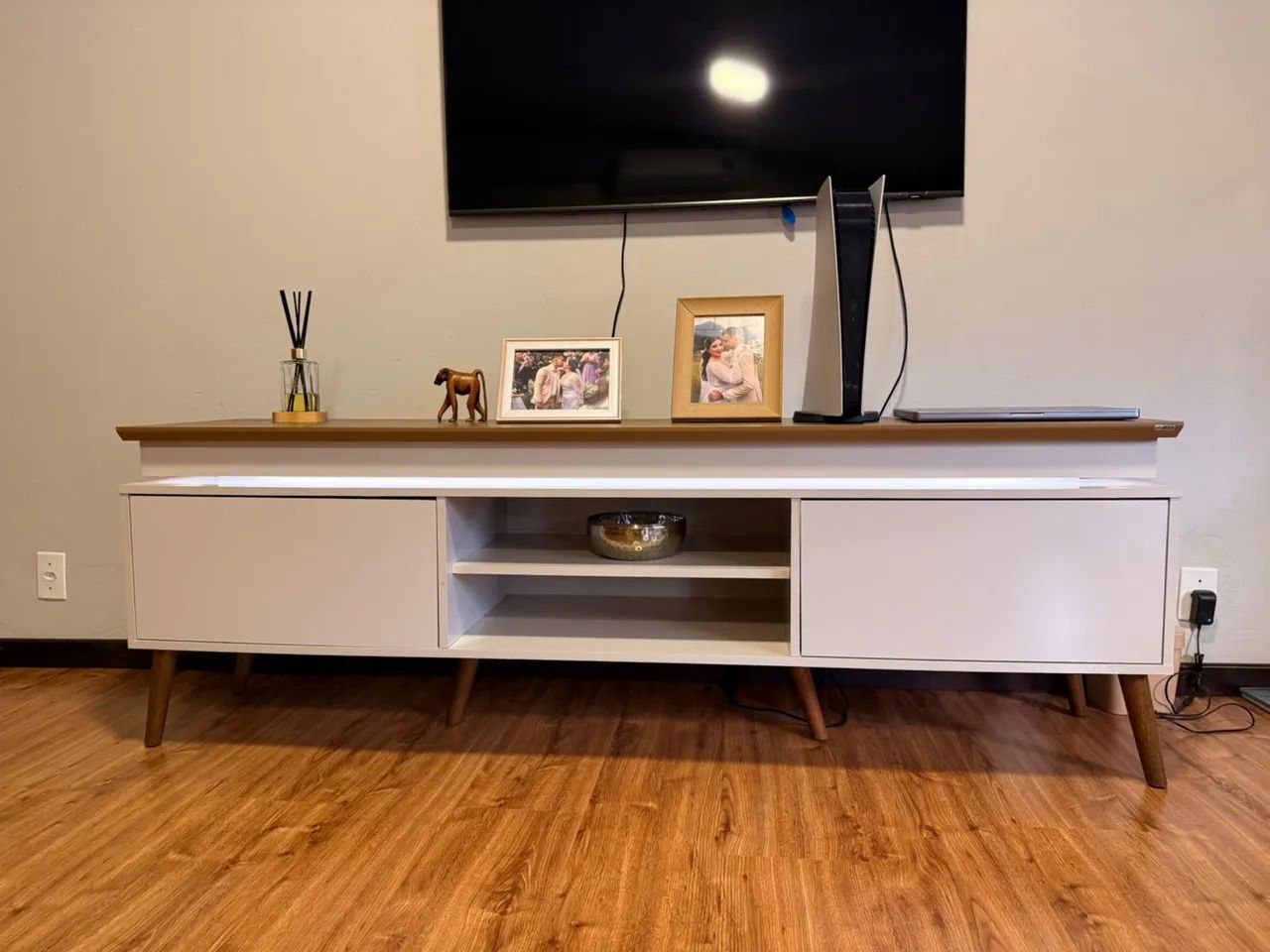 Rack branco com LED
