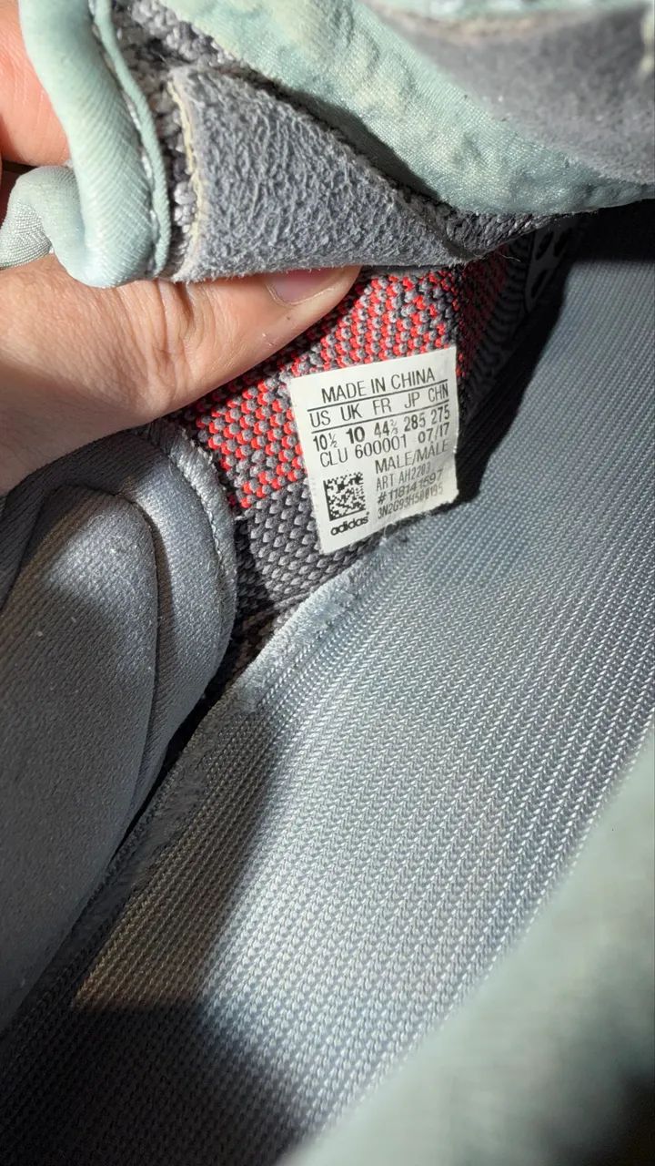     Yeezy Boost 350 V2 Beluga 2.0  - Foto 4