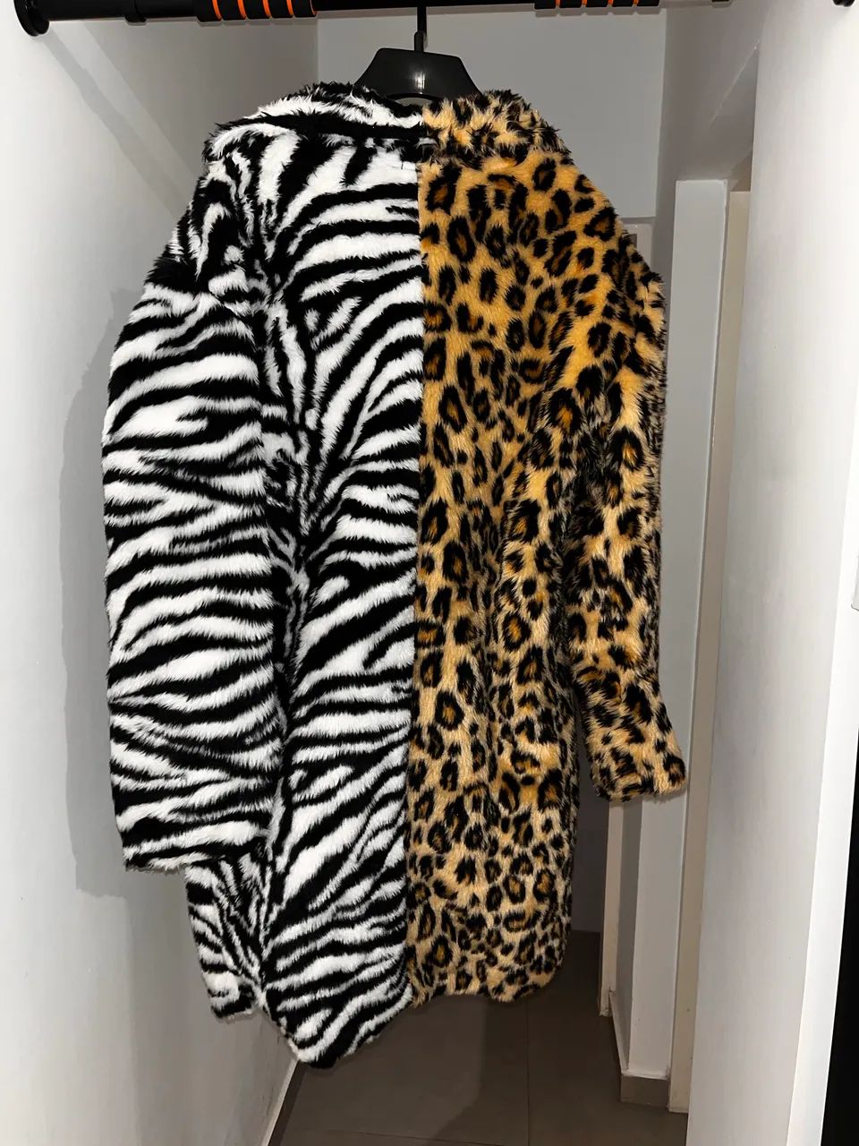OFERTA! Casaco Subretudo Pelo Double Zebra Onça Guepardo M - Foto 4
