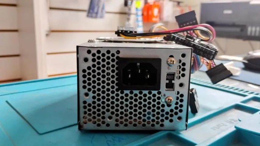 Fonte Micro ATX K-Mex 200W SFX Para Gabinete Slim - Usada - Foto 4