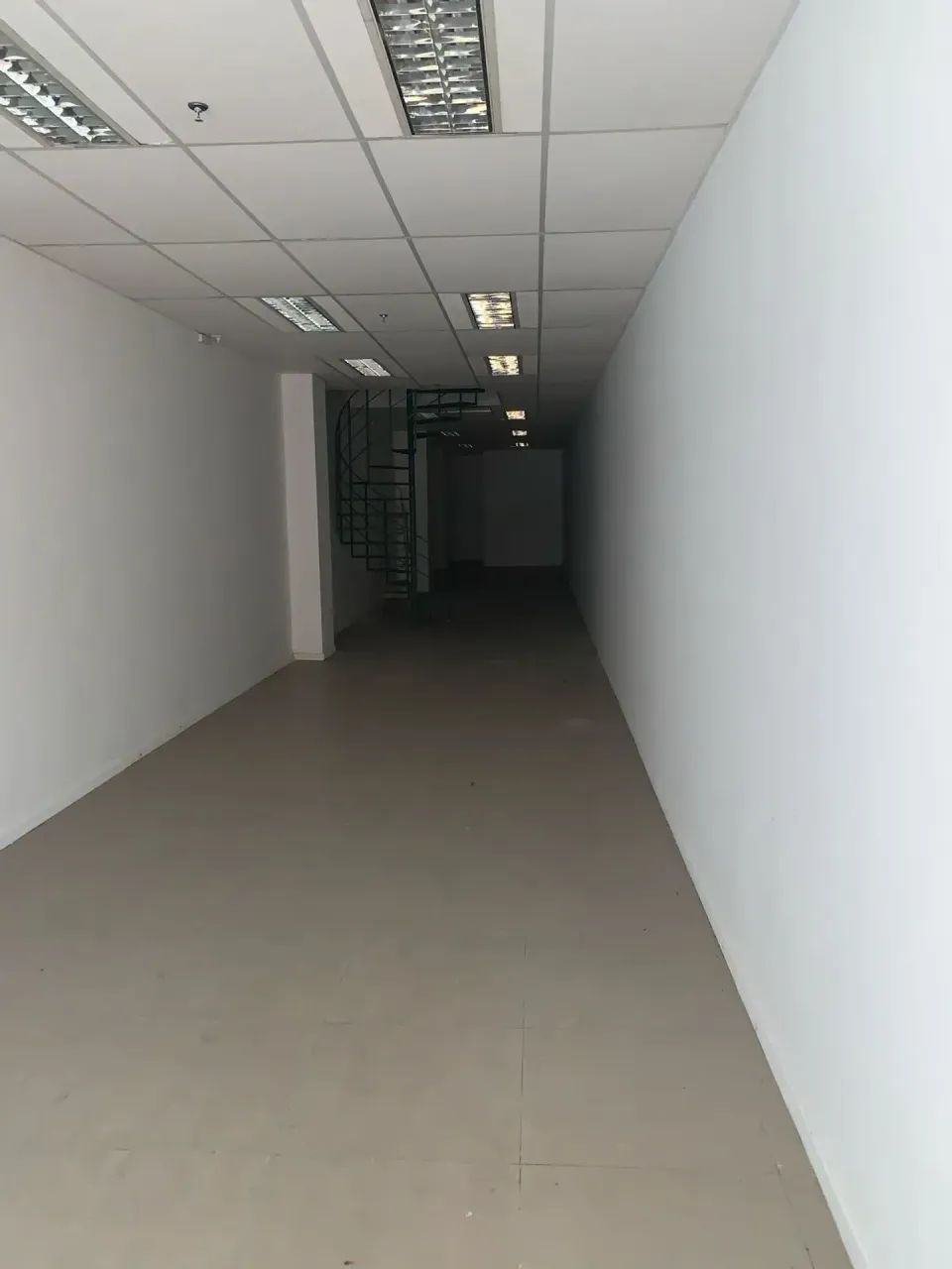 Botafogo - Ótimo ponto! Rua da Passagem, ampla loja com 3 vagas - Foto 5