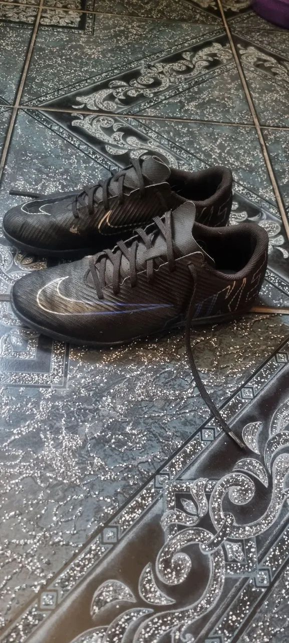 vendo chuteira nike mercurial tamanho 40 - Foto 3
