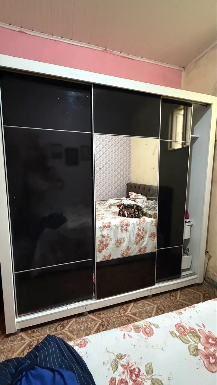 Guarda roupa de casal de correr três portas  - Foto 4