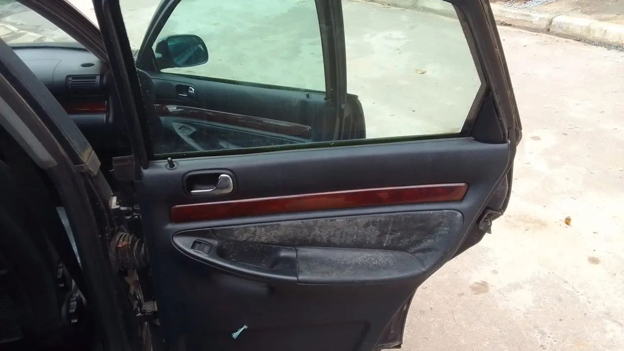 Audi A4 2.4 30V Tip./multitronic 1999 - Foto 3