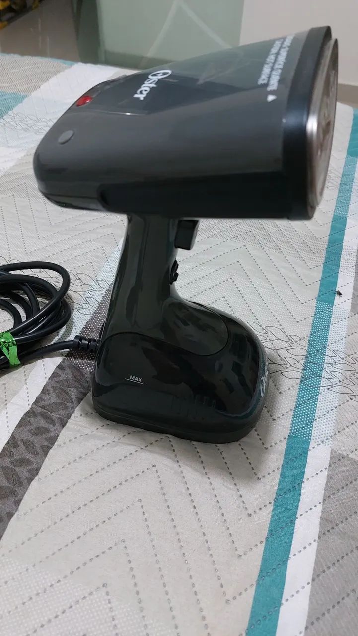 Ferro a Vapor Oster - Foto 3