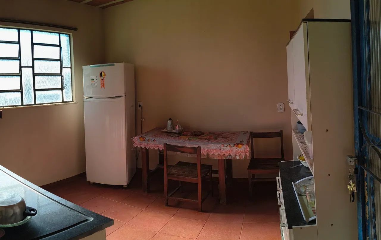 Casa espaçosa com 4 lotes de terreno em Monjolos, SG - Foto 5