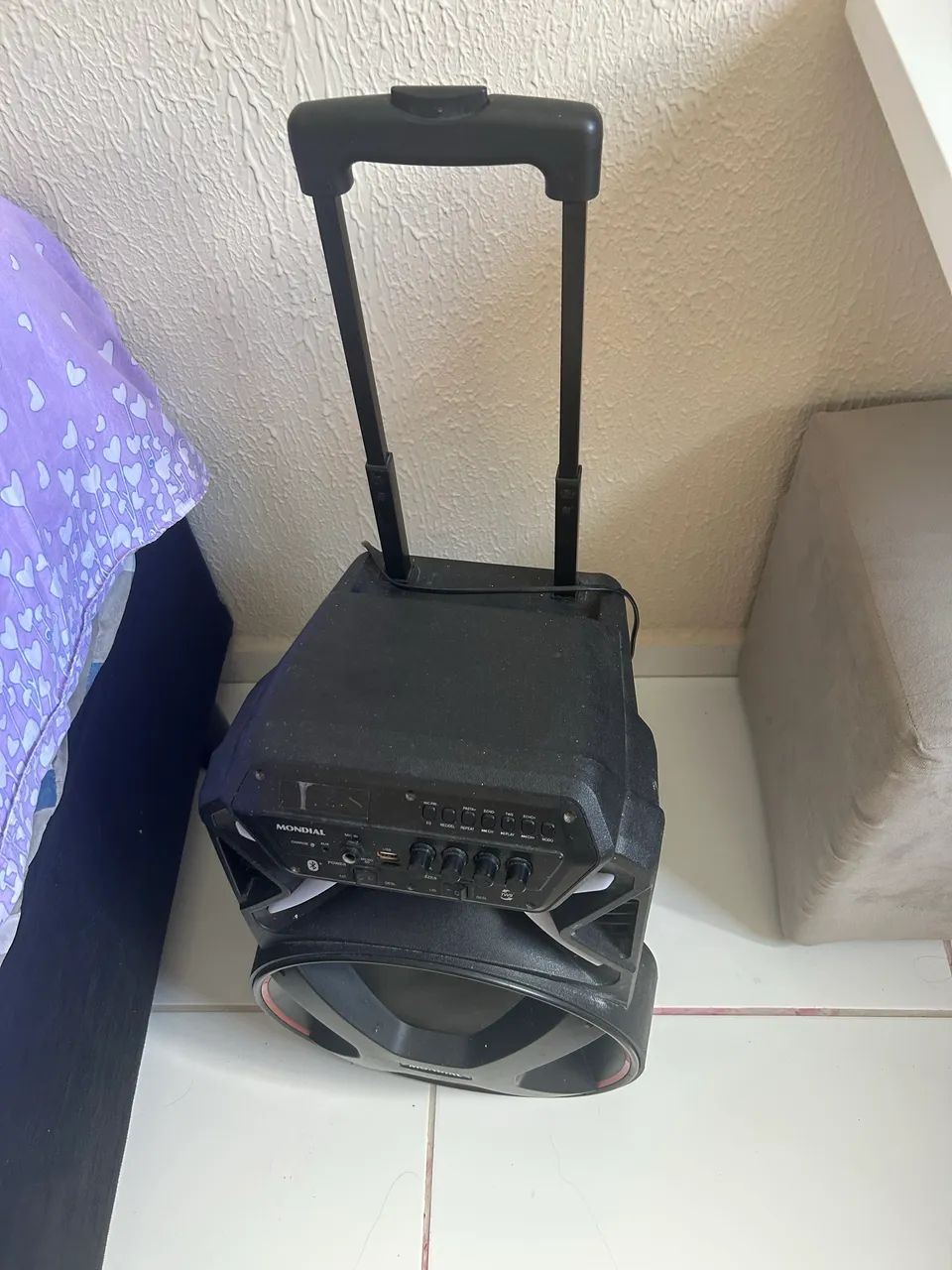 Vendo uma caixa de som da marca mundial  - Foto 3