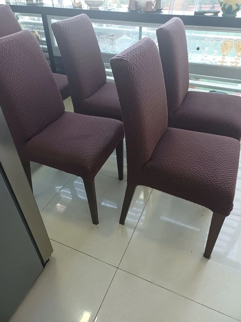 Vendo 6 cadeiras de jantar 