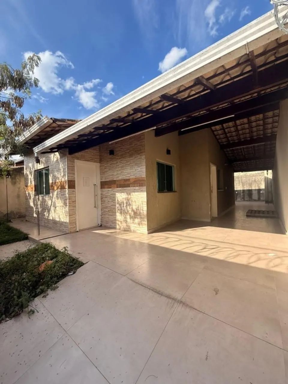 CASA A VENDA EM PORTO CANOA