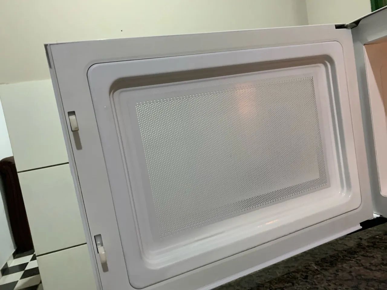 Microondas 30 litros  - Foto 4