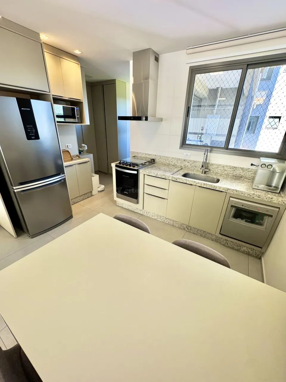 Alugue já este lindo apartamento na Avenida Guedner, Zona 08 em Maringá - Foto 11