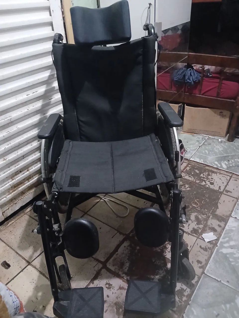 Cadeira de rodas reinclinavel