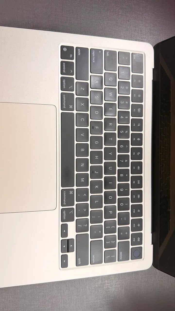 MacBook Air M2  - Foto 3