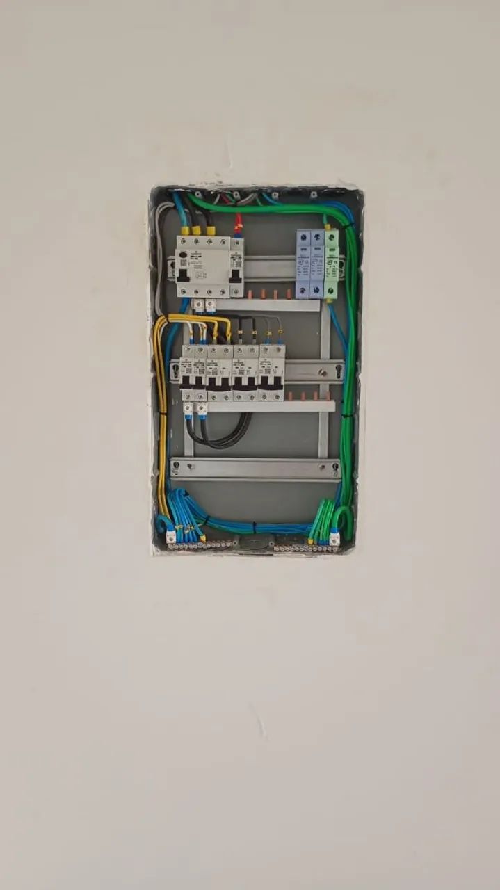 Eletricista *  - Foto 3