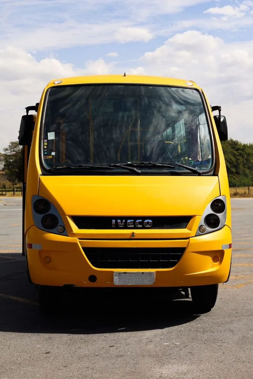 Microônibus Iveco cityclass 70c17