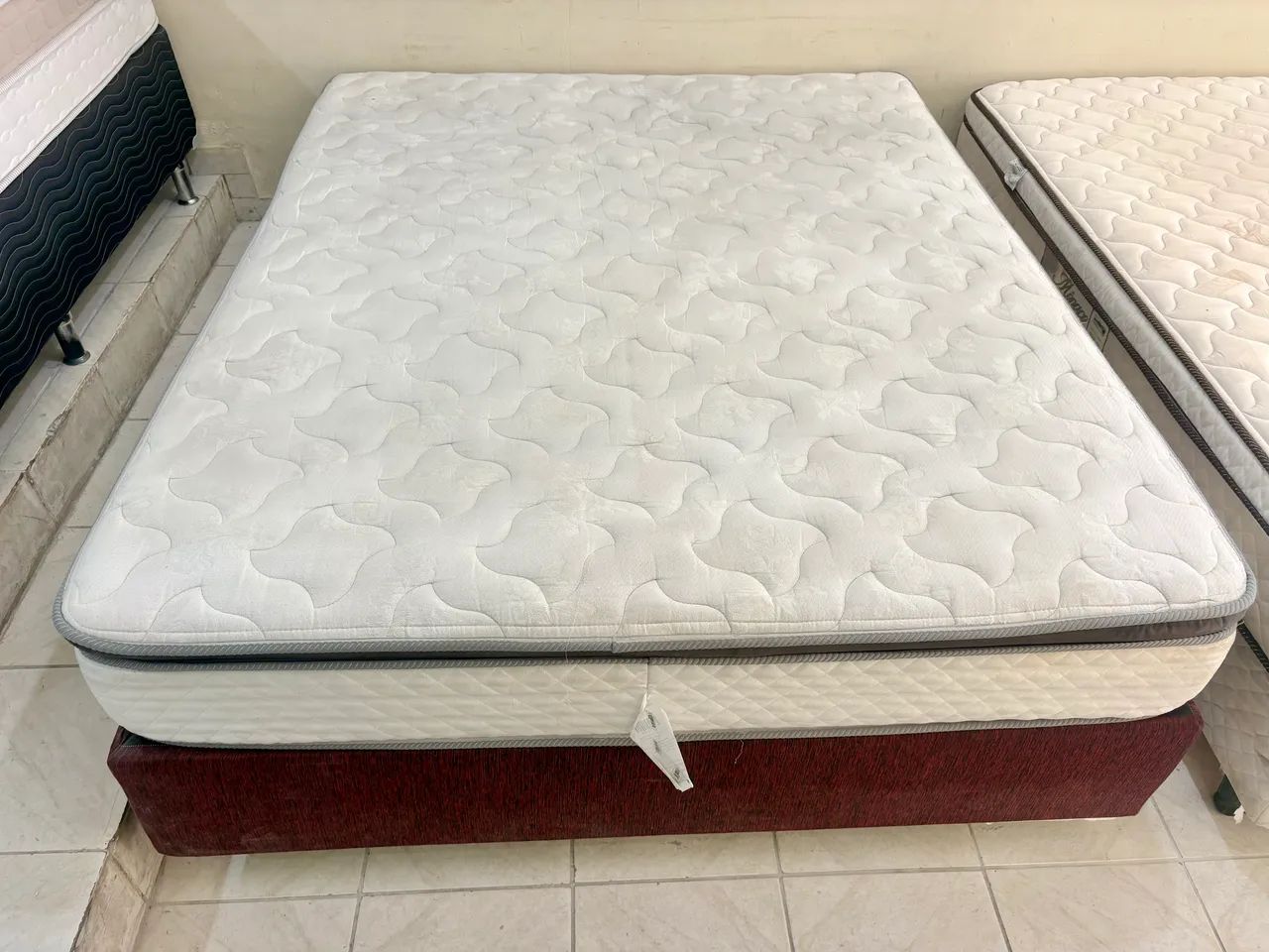 Cama box Queen , cama Queen bipartida  - Foto 2