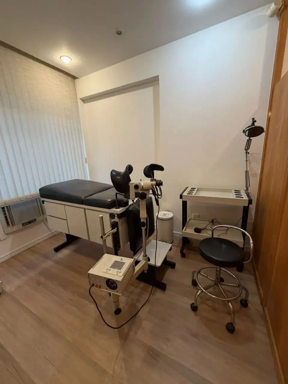 CONSULTORIO DE GINECOLOGIA MONTADO - Foto 4