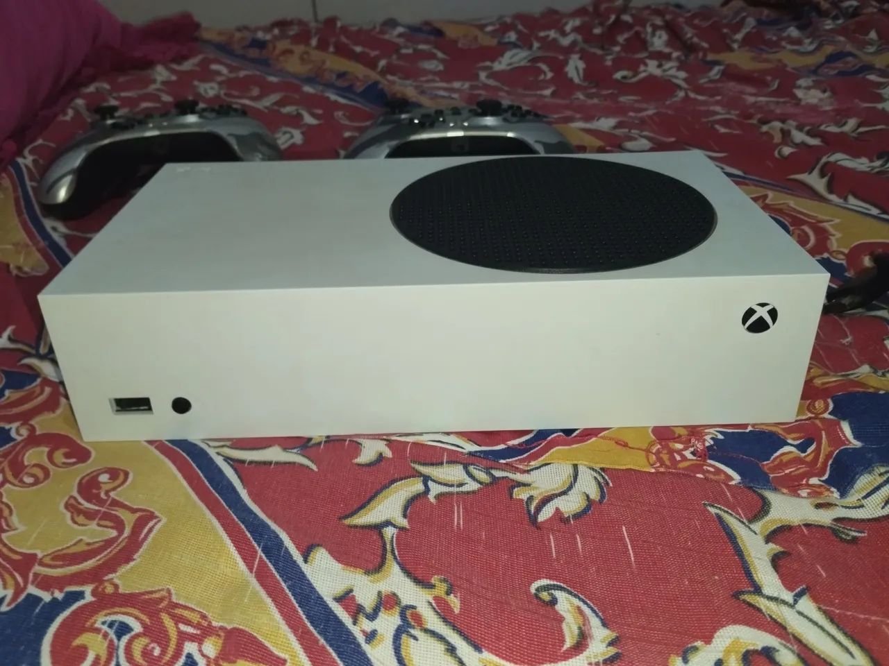 Xbox Series S seminovo em excelente estado (aceito ofertas e negocio o preço do console) - Foto 3