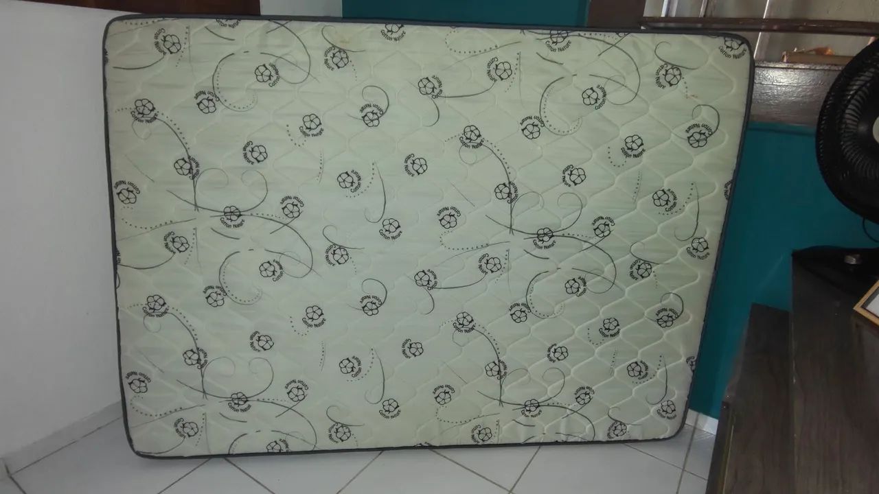 Vendo colchão de casal 