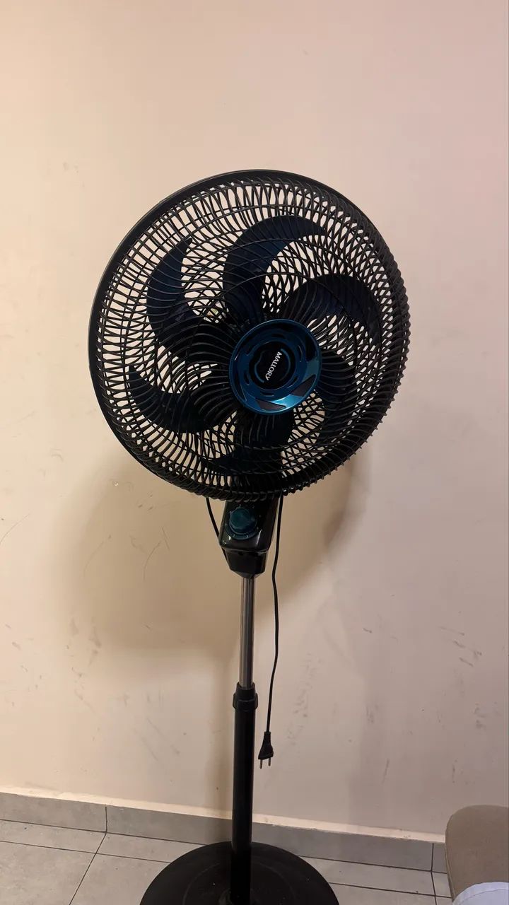 Ventilador Mallory 110v de coluna de 40cm 