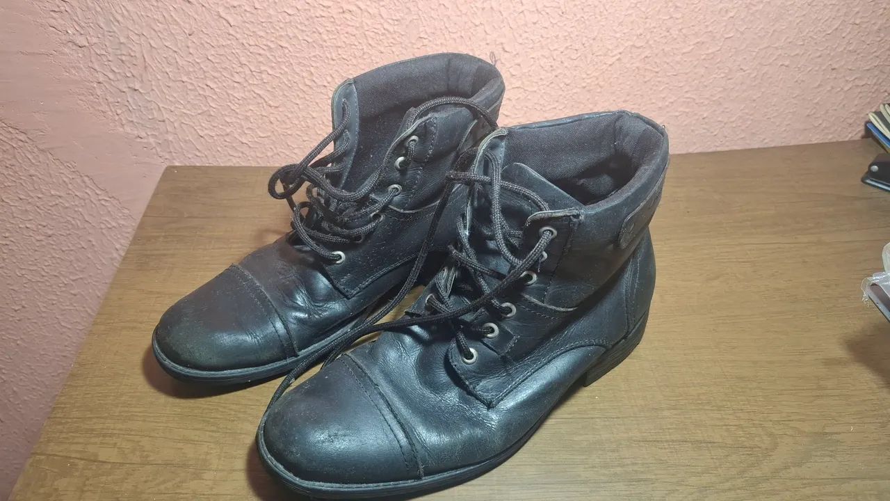 Bota coturno de couro