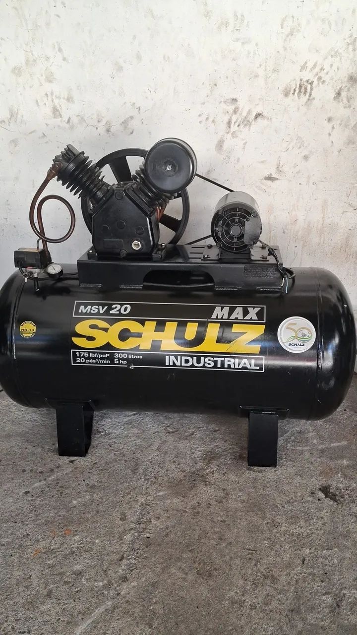 VENDO COMPRESSOR SCHUZ  300 LITROS 