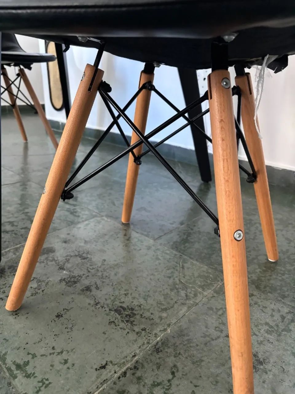 Mesa de jantar 90x80 cm + 2 cadeiras - Foto 4