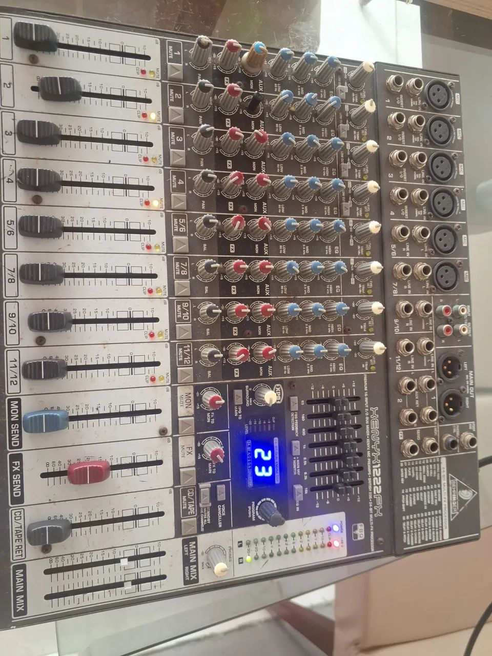 Mesa de som Behringer  - Foto 3