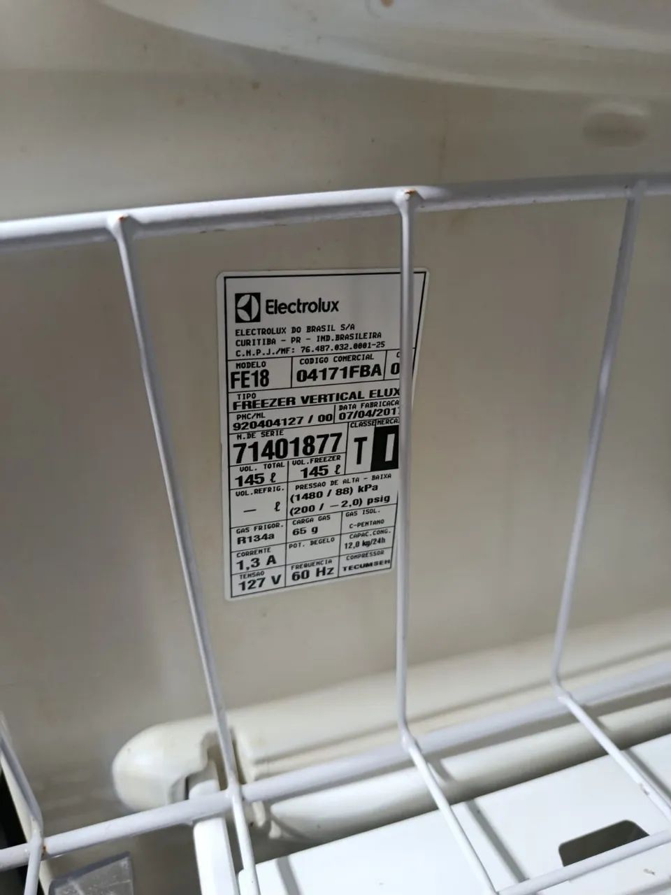 Freezer Vertical Electrolux FE18 (145L) - Perfeito Estado e Com capa! - Foto 4
