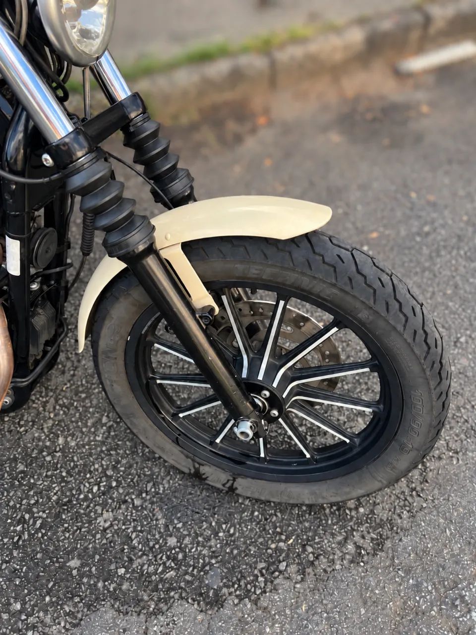 Harley-Davidson Sportster 883 - Foto 5