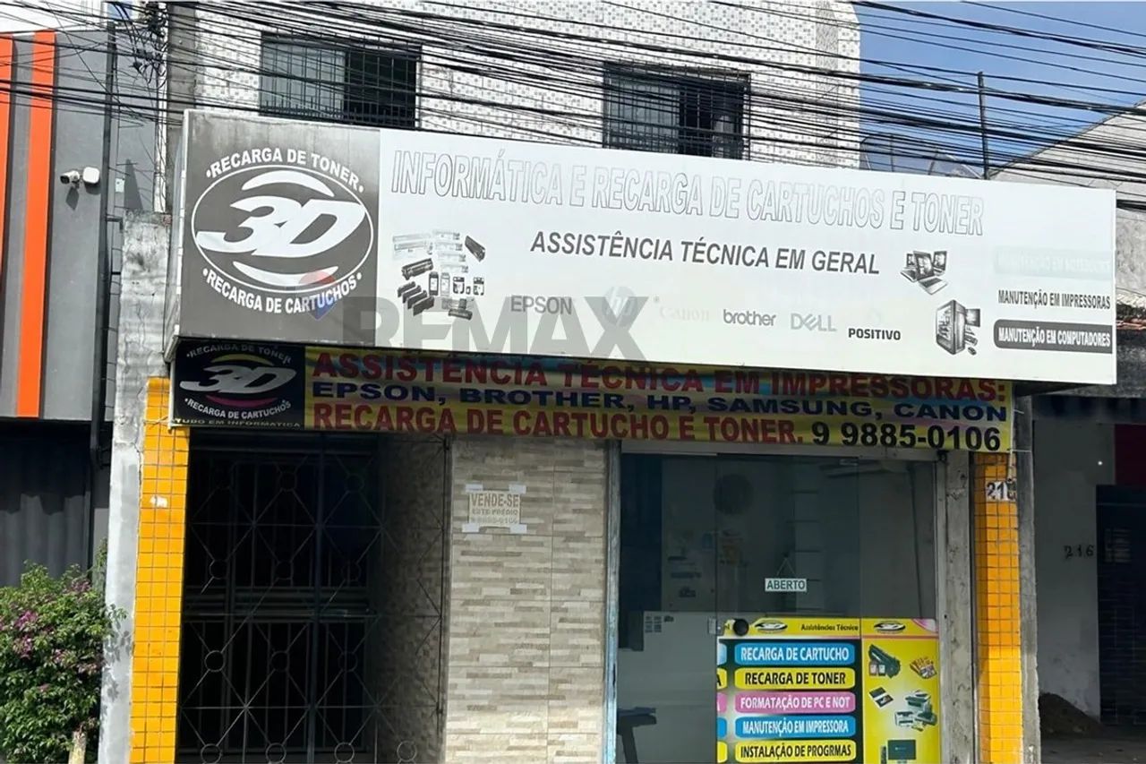 Ponto comercial e 4 apartamentos