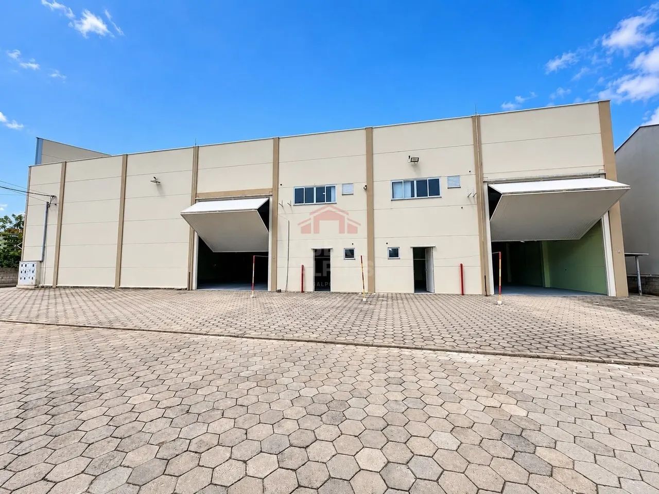 ALUGO - Galpão 740 m² r em Antônio Carlos | Pronto para Uso - Foto 2