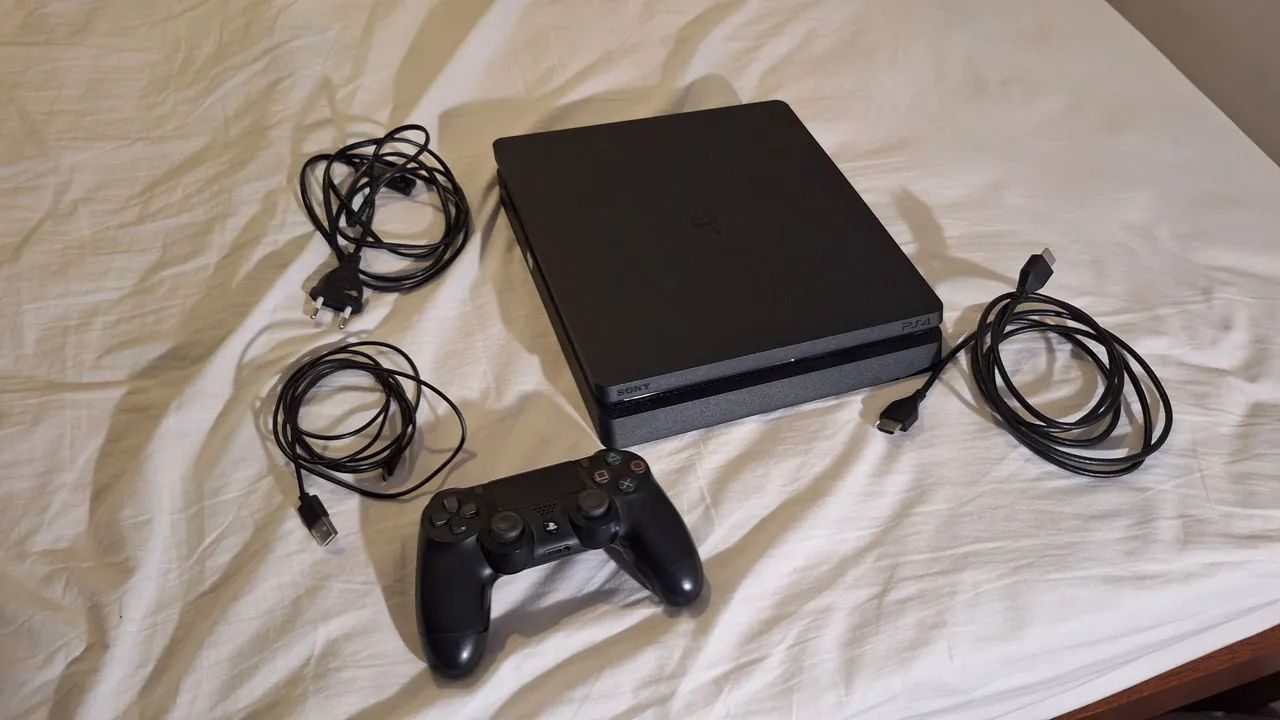 Ps4 slim 1TB