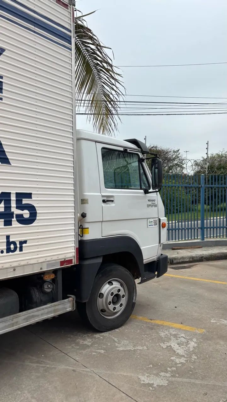 VW 10160 2018 baixo km 