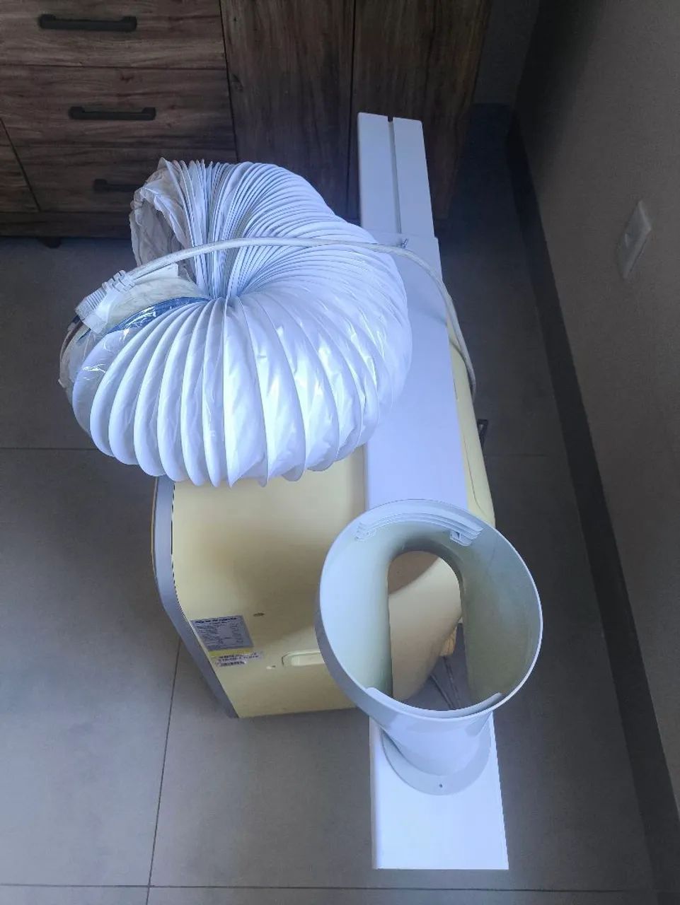 AR CONDICIONADO PORTÁTIL 12 MIL BTU - Foto 2