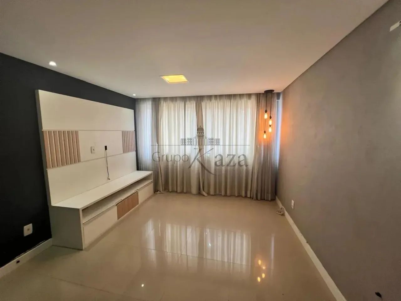 Oportunidade - Apartamento - Vila Betânia - Edifício Firenze - 2 Dormitórios - 75m². - Foto 2
