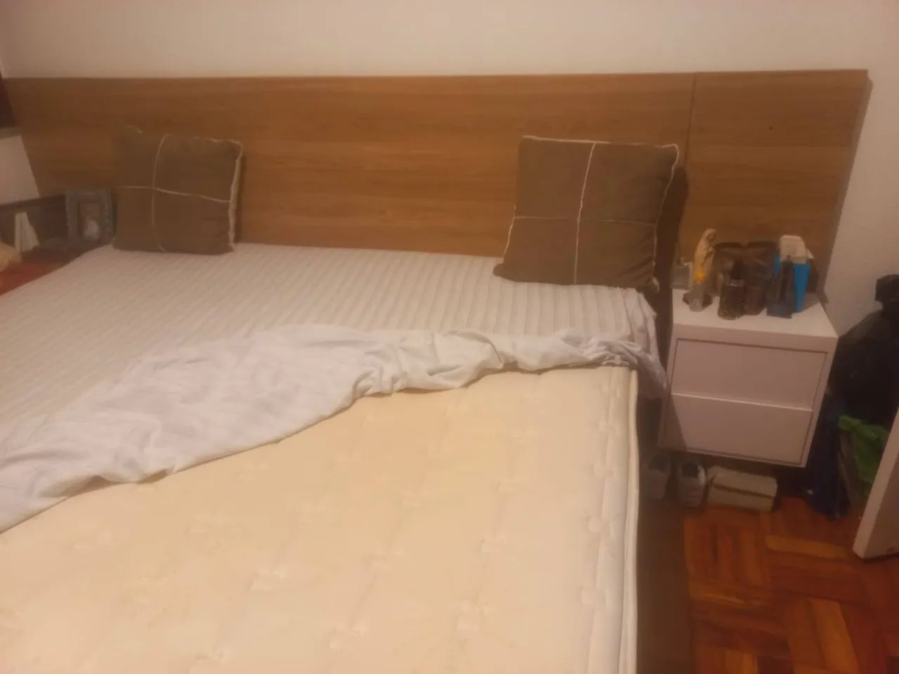 Cama king com colchão e duas cabeceiras - Foto 3